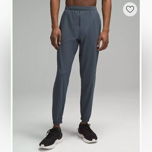 SALE OFFER Men's lululemon surge jogger size medium 28" inseam